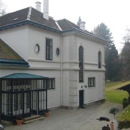 Villa Eisenwerk Wilhelmsburg ภายนอก รูปภาพ